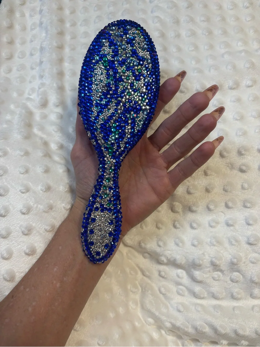 Wet Embellished Blue Rhinestone Hair Brush – Sparkling Women's Hair Accessory